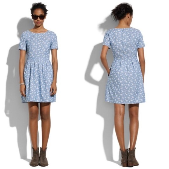 Madewell Dresses & Skirts - Madewell Songbird dress in floral chambray